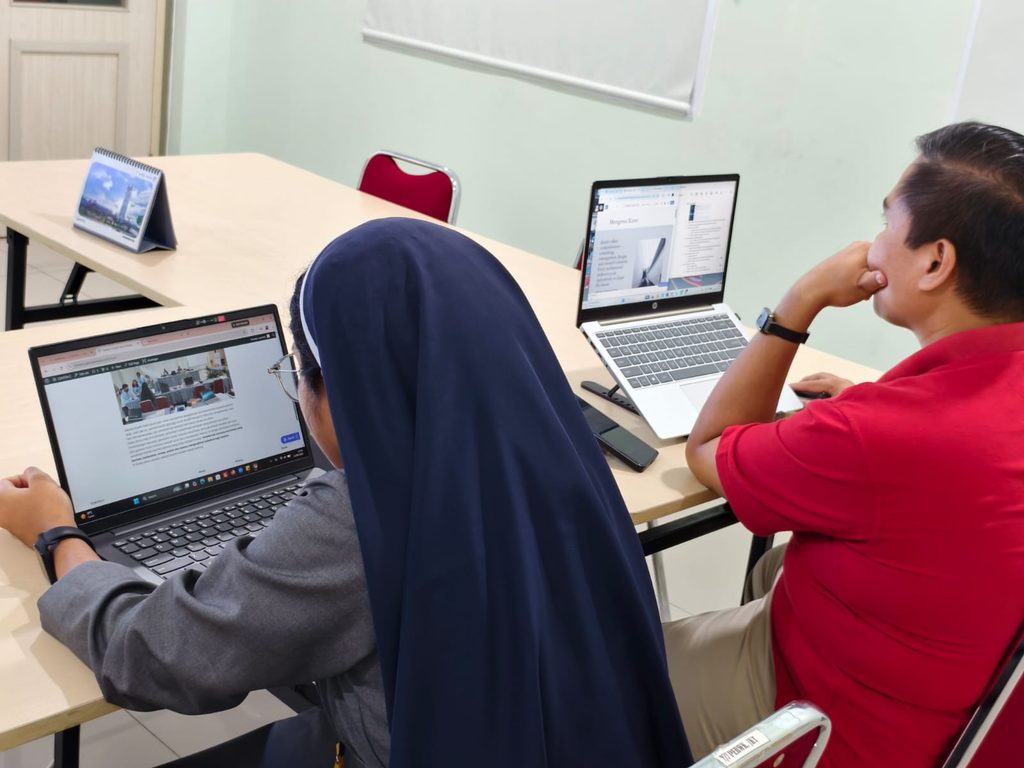 Kursus Web Administration untuk Sekolah